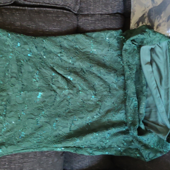 Dress - Picture 3 of 4